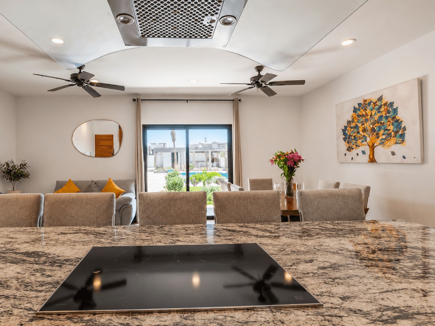 Kitchen and dining area.